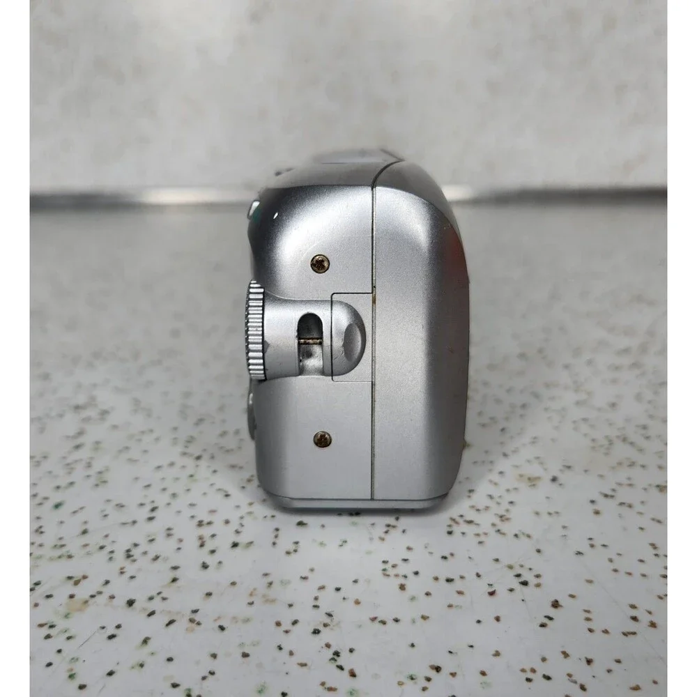 Olympus CAMEDIA D-535 Zoom 3.2MP Digital Camera Silver 3X Zoom For Parts